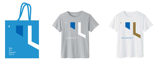 Bag(Color:Blue), T-shirt(Color:White, Gray)